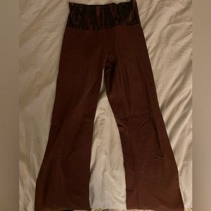 Lululemon yoga pants